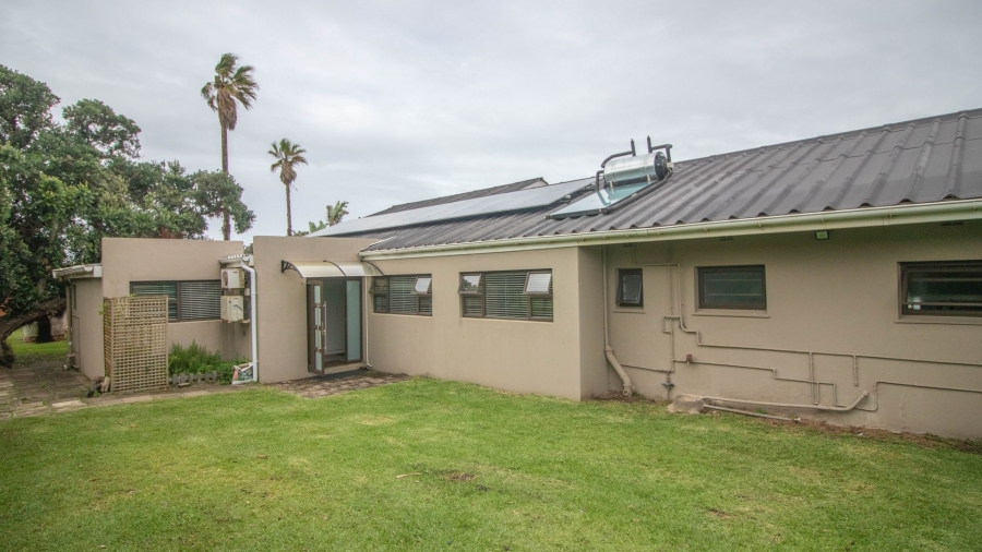 7 Bedroom Property for Sale in Marshstrand Eastern Cape